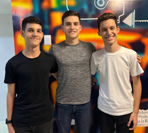 De izquierda a derecha: Sebastián Álvarez, Ramón Álvarez y Otto Piñer